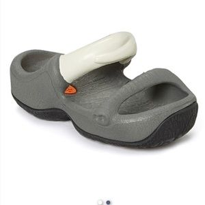 Life Gray Elephant Sandal - Toddlers Size 8/9